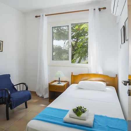 Protaras Beachfront Sirina Lina Suite Paralimni Bagian luar foto