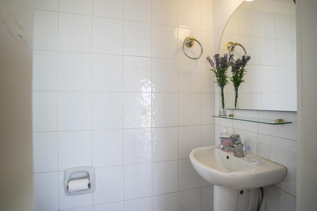 Protaras Beachfront Sirina Lina Suite Paralimni Bagian luar foto